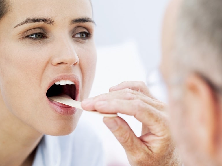 Диагностика при неприятном запахе изо рта