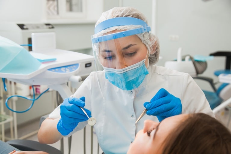Возможные осложнения после установки пломбы у стоматолога