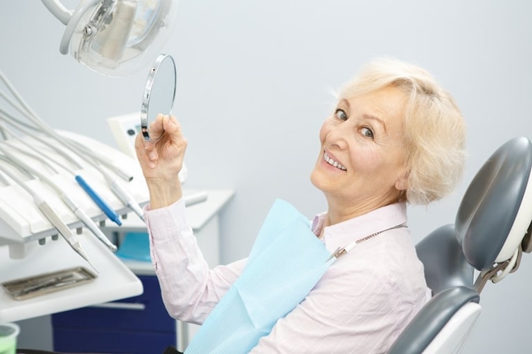 противопоказания к имплантации зубов у женщин