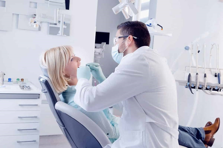 диагностика и лечебная помощь при острой зубной боли