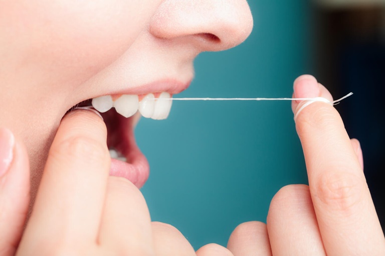 основные правила использования зубной нити
