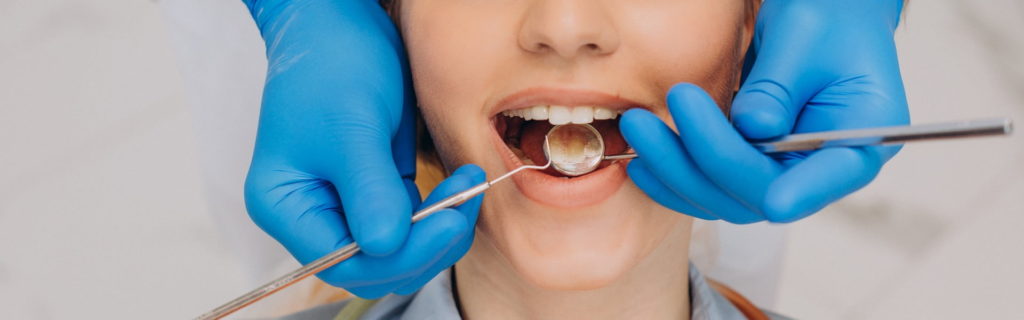 Что будет, если проглотить зуб: риски и первые действия